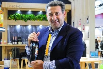 Fashion luminary finds new success in wine 